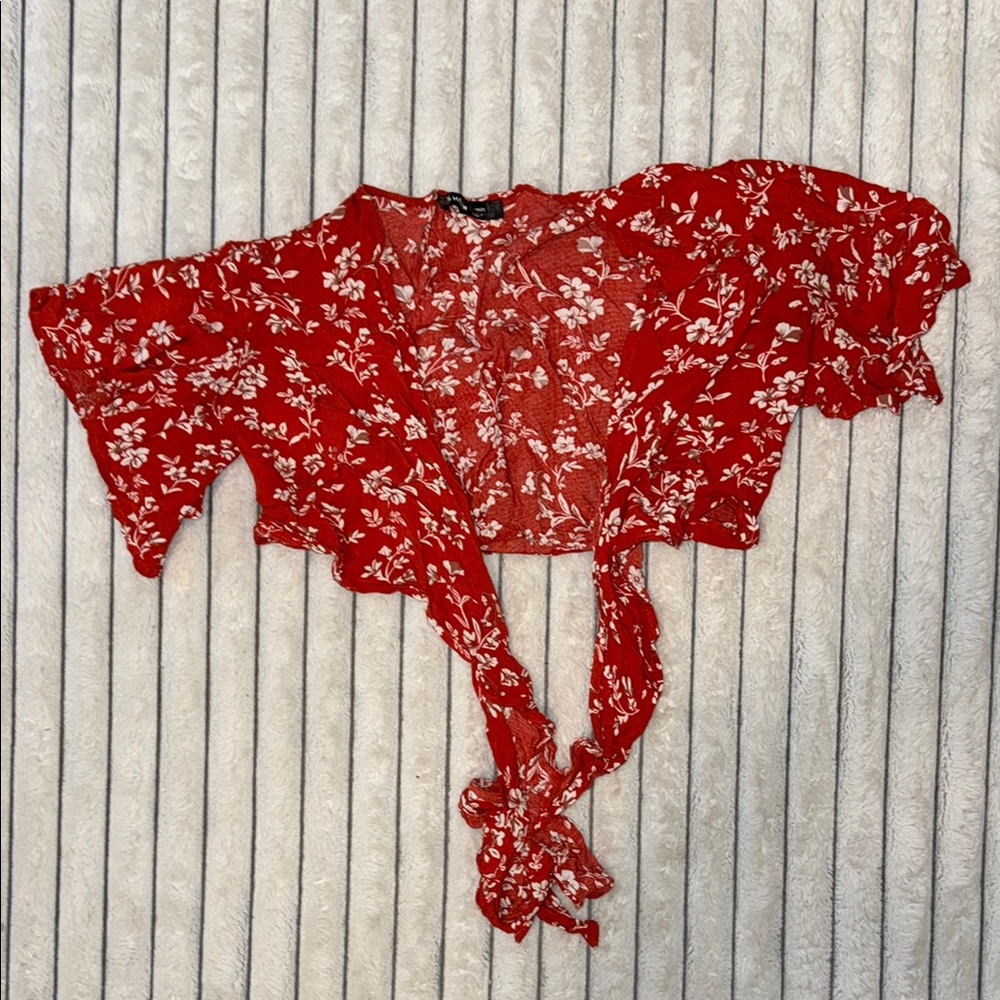 SHEIN Red Crop Top Short Sleeve Tie Front